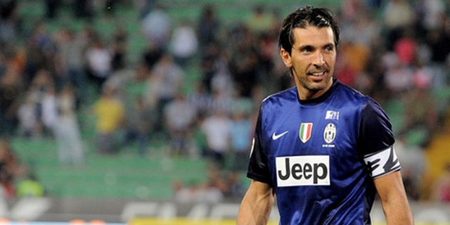 Buffon Minta Juventini Tak Paranoid Buffon Minta Juventini Tak Paranoid