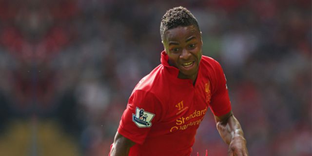 Sterling Masih Butuh Waktu ke Timnas Senior