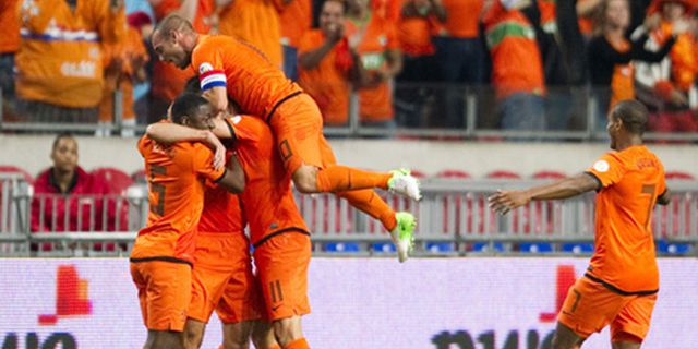 Review: Belanda Susah Payah Taklukkan Turki Review: Belanda Susah Payah Taklukkan Turki