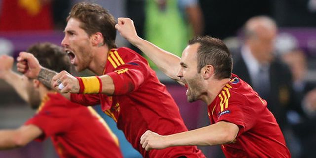 Ramos Sebut Iniesta Layak Dapat Trofi Eropa