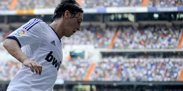 Ozil: Saya Bukan Mesin