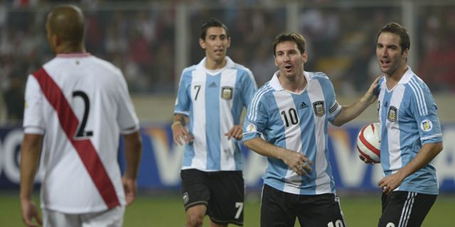 Highlights WCQ 2014: Peru 1 - 1 Argentina