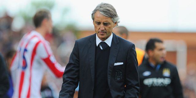 Mancini Kecam Wasit Sahkan Gol Crouch Mancini Kecam Wasit Sahkan Gol Crouch