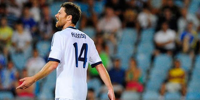 Benitez Ungkap Alasannya Menjual Xabi Alonso Benitez Ungkap Alasannya Menjual Xabi Alonso