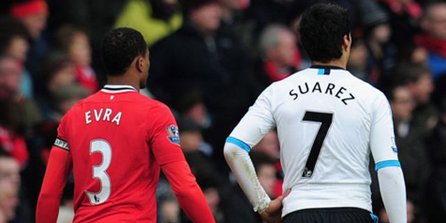 Menanti Jabat Tangan Suarez-Evra di Anfield