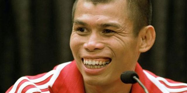 Chris John Tantang Petinju Tak Terkalahkan Asal Thailand