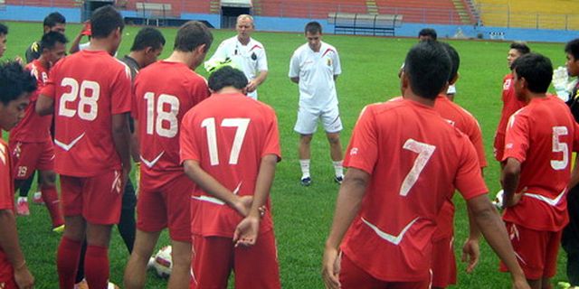 Persiapan Musim 2013, Persema Wait and See