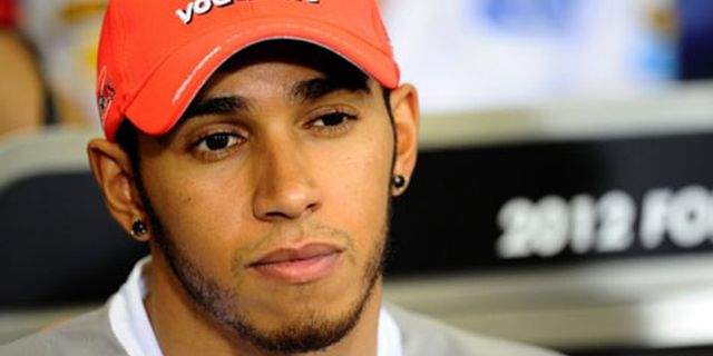 Hamilton: Saya Bukan Pengganti Schumacher