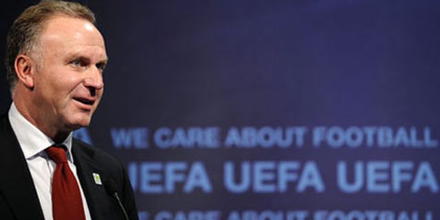 Sepakbola Italia Dalam Kesulitan Sepakbola Italia Dalam Kesulitan
