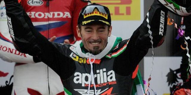 Max Biaggi Akui Gelar Dunia 2012 Lebih Manis