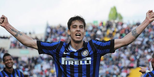 Arsenal dan Malaga Incar Ricky Alvarez