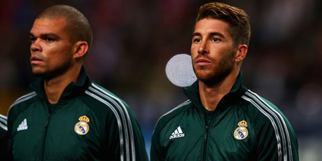 MU Minta Madrid Tukar Chicharito Dengan Ramos