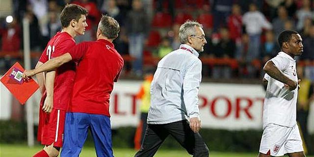 UEFA Dukung Tindakan Rasial Suporter Serbia?