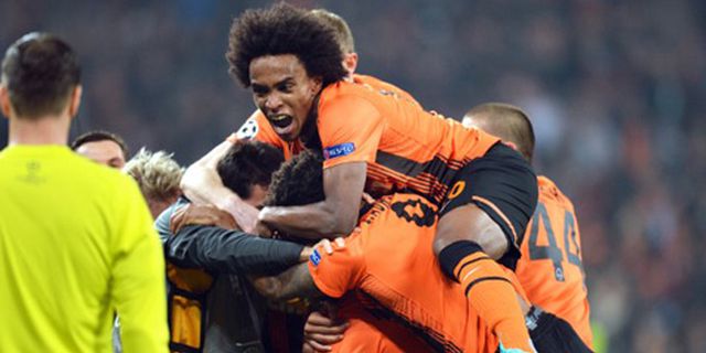 Willian: AVB Selalu Mengirimkan SMS Kepadaku