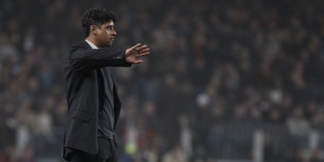 Agen Rijkaard Bungkam Soal AC Milan