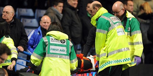 Chelsea-United Dipenuhi Insiden Chelsea-United Dipenuhi Insiden