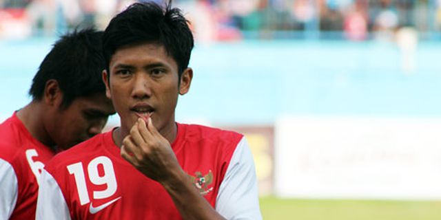 Bustomi dan Hamka Bakal Susul Bepe Gabung Timnas Bustomi dan Hamka Bakal Susul Bepe Gabung Timnas