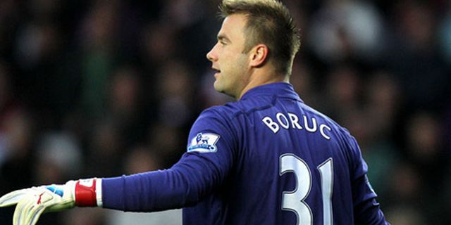 Soton Selidiki Insiden Lemparan Artur Boruc