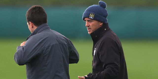 Barry Dukung Strategi Eksperimental Mancini