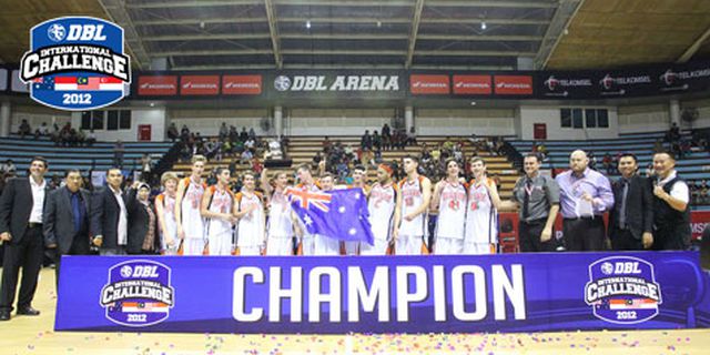 Putra-Putri Gold Coast Kawinkan Gelar di DBL International Challenge 2012