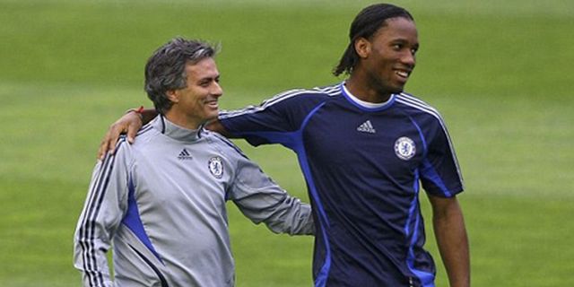 Mou Kerap Hubungi Drogba Tengah Malam Mou Kerap Hubungi Drogba Tengah Malam