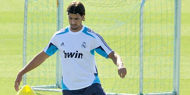 Khedira Kembali Berlatih Penuh Khedira Kembali Berlatih Penuh