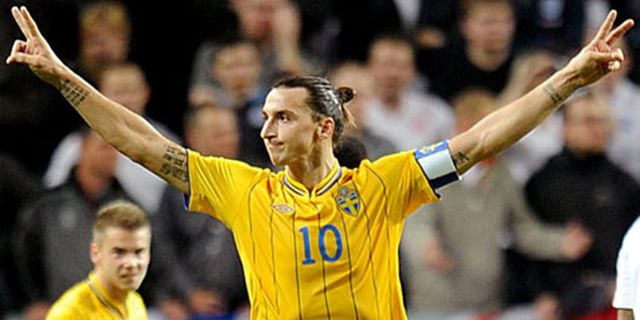 Zidane: Ibrahimovic Luar Biasa Zidane: Ibrahimovic Luar Biasa