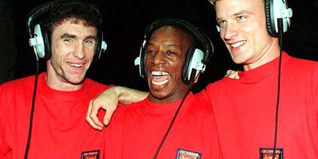 12 Lagu Sepakbola Yang Pernah Berjaya di Inggris 12 Lagu Sepakbola Yang Pernah Berjaya di Inggris