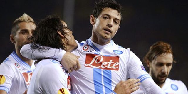 Europa: Penalti Menit Akhir Cavani Loloskan Napoli