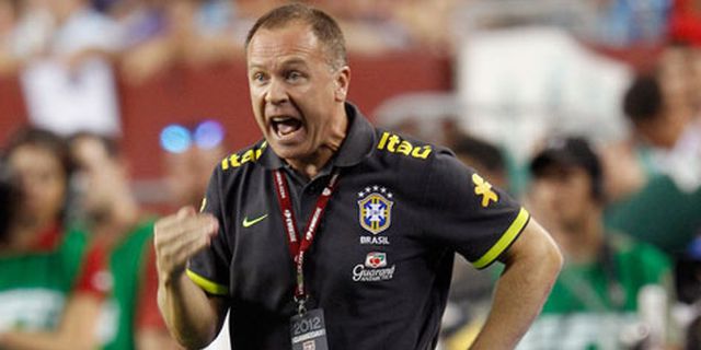 Brasil Pecat Mano Menezes