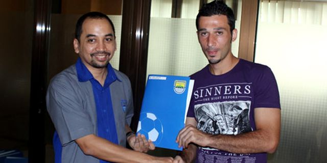 Persib Kontrak Naser Al Sebai Satu Musim