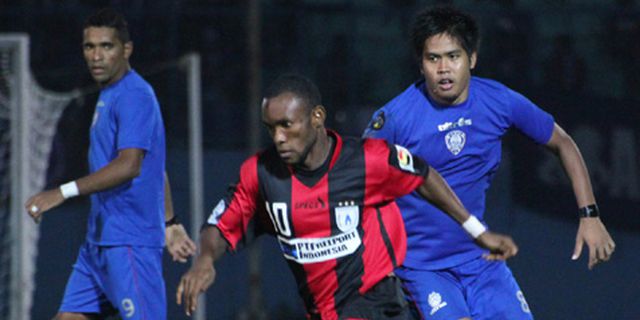 IIC 2012: Persipura Lawan Arema Berakhir Imbang