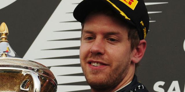 Vettel: Tiga Gelar Dunia Buat Tekanan Lebih Besar