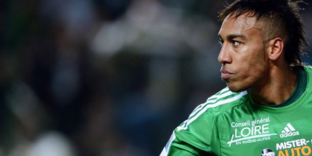 MU dan Spurs Memantau Aubameyang MU dan Spurs Memantau Aubameyang