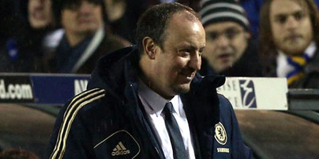 Benitez Pasang Target di Capital One Cup Benitez Pasang Target di Capital One Cup