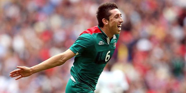 Setelah Chicharito, MU Buru Hector Herrera