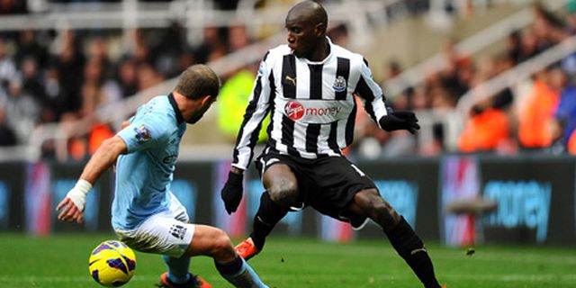 Arsenal dan Chelsea Dekati Demba Ba, Pardew Pasrah