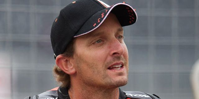 Edwards Belum Mau Pensiun dari MotoGP