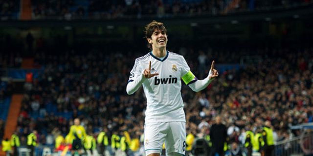 Mourinho Tegaskan Kaka Bertahan di Real Madrid