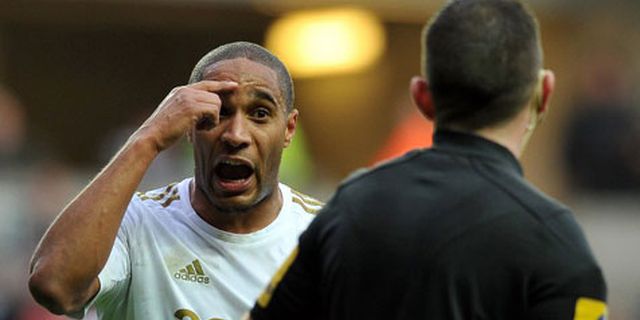 Fergie: Williams Bisa Bunuh Van Persie! Fergie: Williams Bisa Bunuh Van Persie!