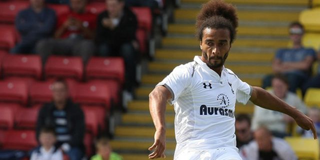 Assou-Ekotto Tepis Rumor Tinggalkan Spurs Assou-Ekotto Tepis Rumor Tinggalkan Spurs
