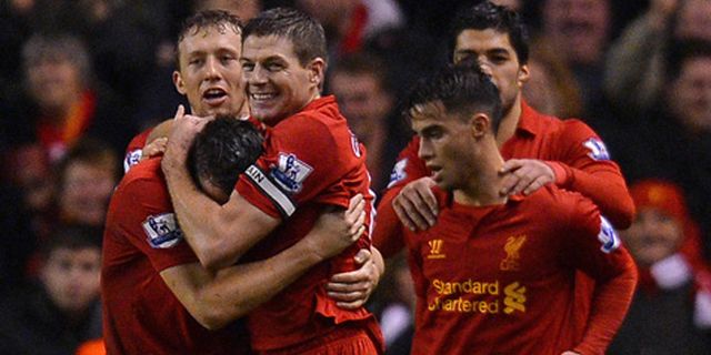 Suarez Puji Kombinasi Skuad Junior-Senior Liverpool Suarez Puji Kombinasi Skuad Junior-Senior Liverpool