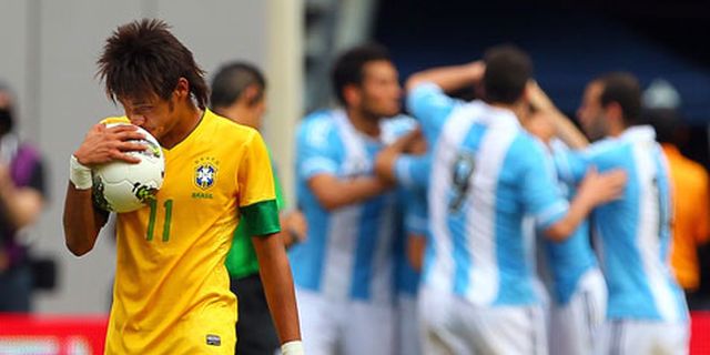'Jangan Coba Saingi Messi, Neymar!' 'Jangan Coba Saingi Messi, Neymar!'