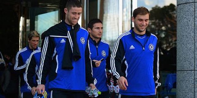 Benitez Puji Peran Cahill dan Ivanovic Benitez Puji Peran Cahill dan Ivanovic