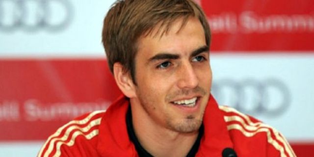 Lahm: Titel Bundesliga Belum Sepenuhnya Milik Bayern