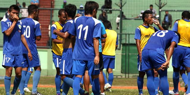 Persib Kerap Berpindah Lapangan Saat Latihan Persib Kerap Berpindah Lapangan Saat Latihan