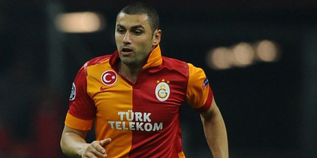 Burak Yilmaz Senang Jadi Pesaing Ronaldo-Messi