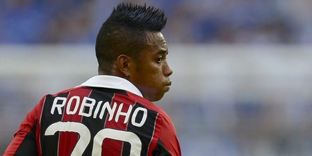 Gagal Gabung Santos, Robinho Pilih Bertahan