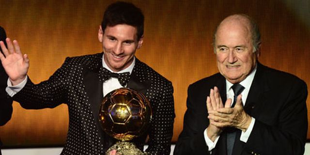 Messi Raih FIFA Ballon d'Or 2012