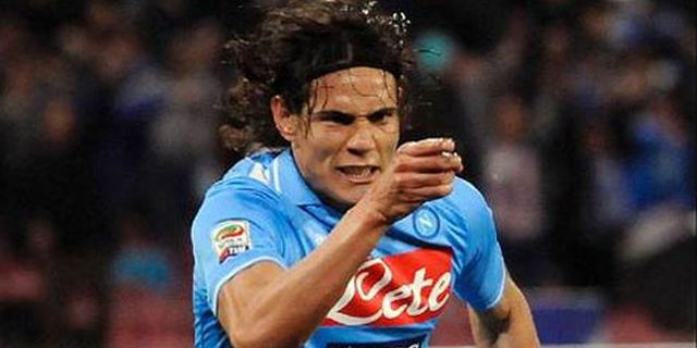 Cavani Ajak Balotelli Bergabung ke Napoli